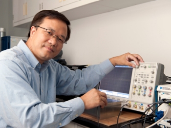 Dr. Yimin Zhang, Research Professor and Director of the Wireless Communications and Positioning Laboratory