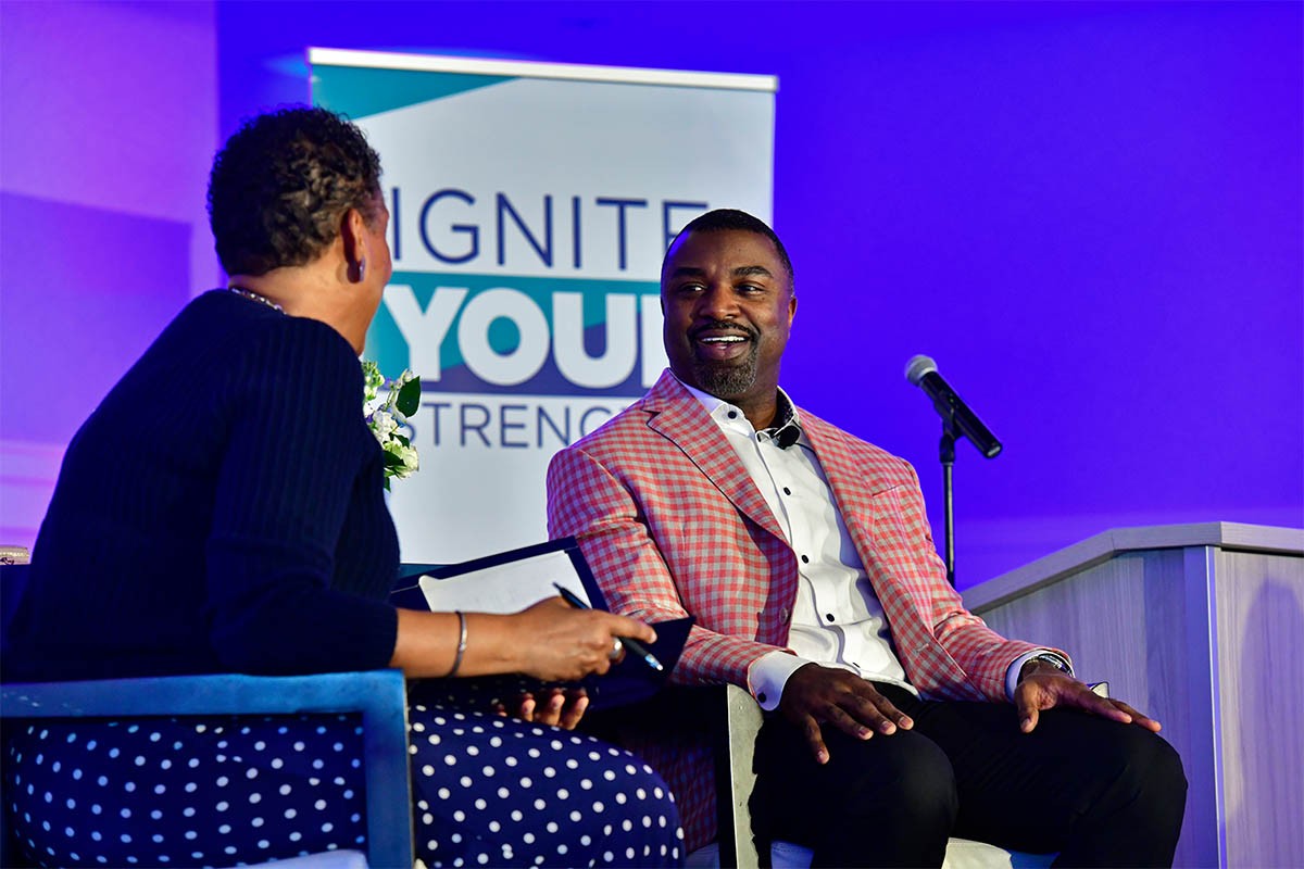 jr- IYS - Westbrook _0032 Brian Westbrook '01 VSB speaking at an Ignite Your Strengths event