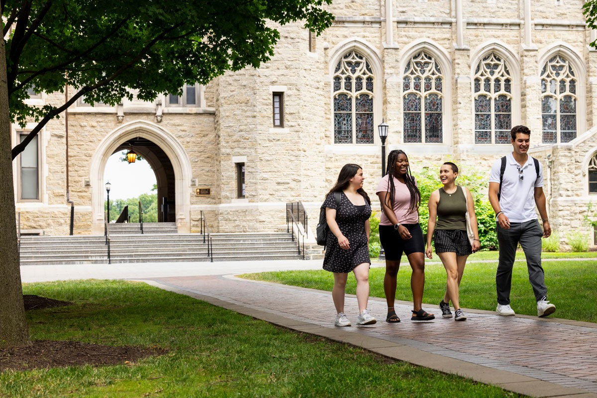 CML_Villanova_10_Campus_Green_0286-Edit CML_Villanova_10_Campus_Green_0286-Edit