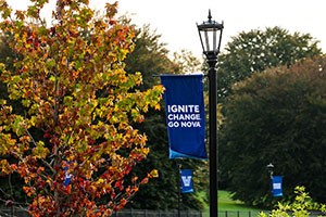 campus-scene-banner-lightpole Banner on flagpole