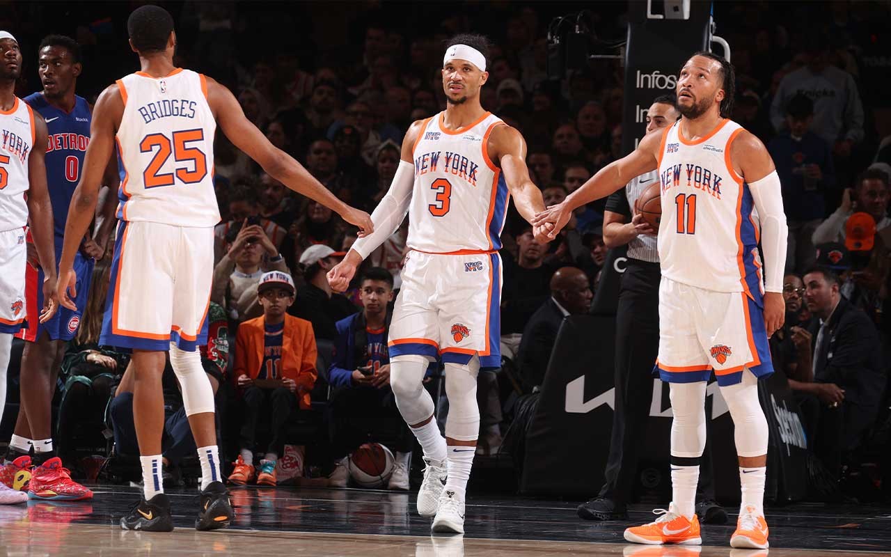 Image of Mikal Bridges, Josh Hart and Jalen Brunson in Knicks uniforms