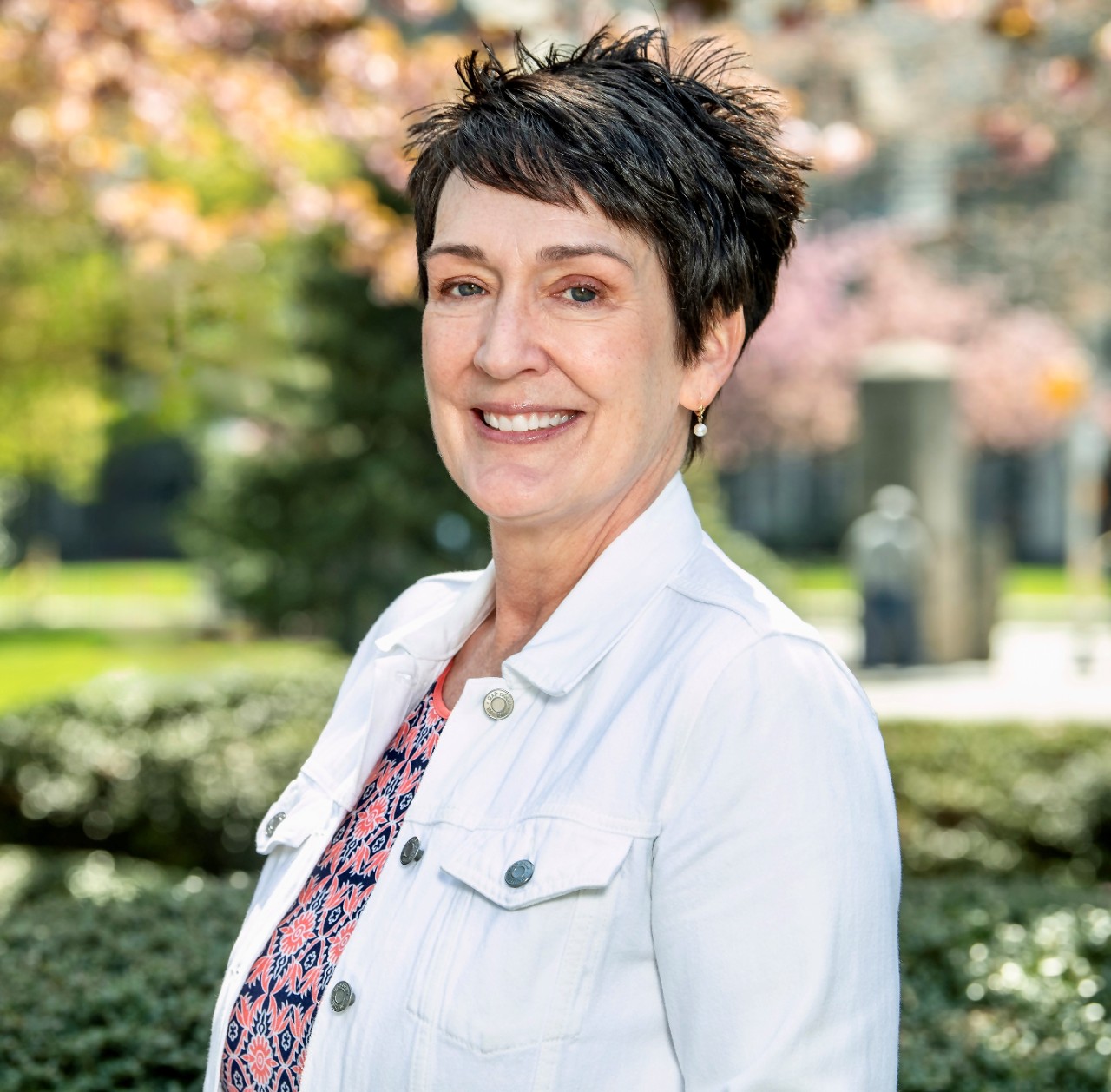 Headshot of Liz Kennedy Walsh