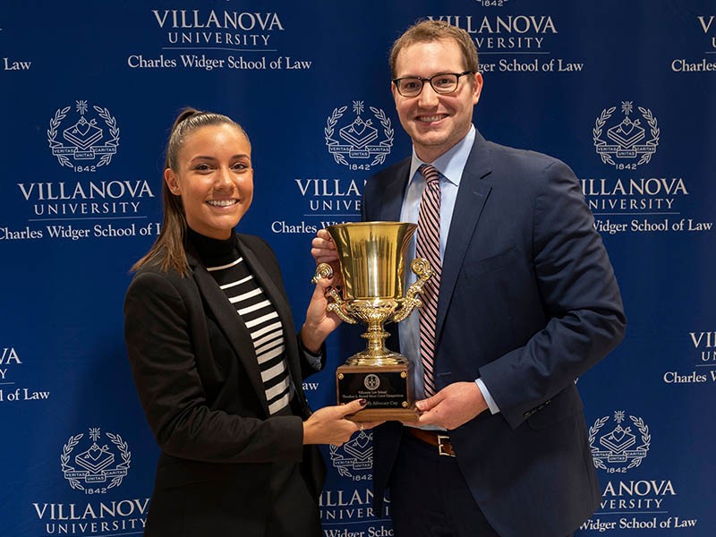 Reimel Winners 2018 Vanessa Huber & Scott Zlotnick win the Reimel Moot Court Competition.