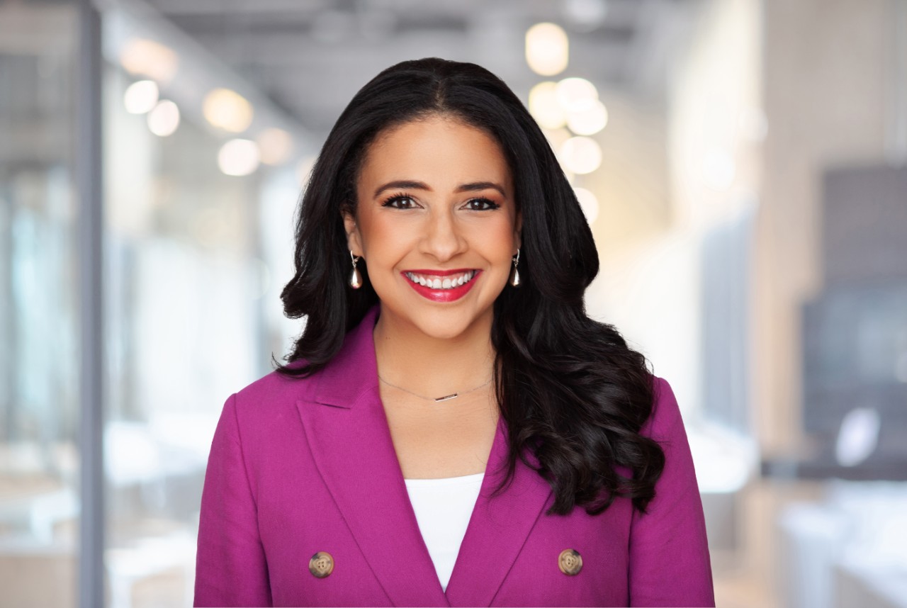 Abstract blurred office interior room. blurry working space with defocused effect. use for background or backdrop in business concept