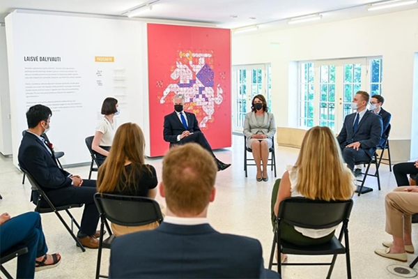 Simonas Bingelis joins a meeting with the Lithuanian President during his internship in Lithuania.