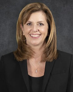 headshot of Lynne Hartnett