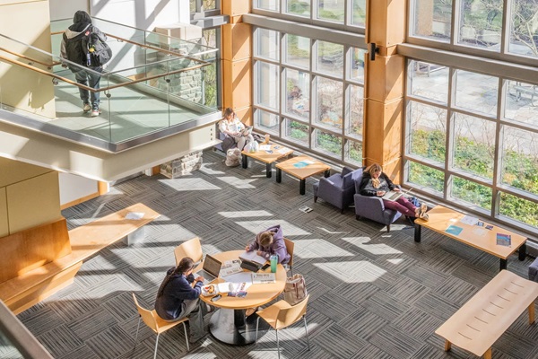 image of Iadarola building on Cabrini campus