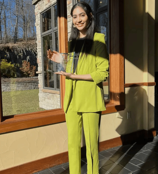 Richermy honored with the ESU Martin Luther King Jr. Student Award for embodying Dr. King’s legacy of service, leadership, and compassion. (January 2023)
