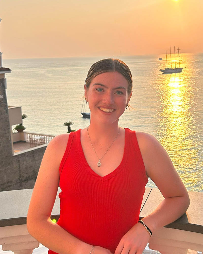 Maeve Garvey headshot